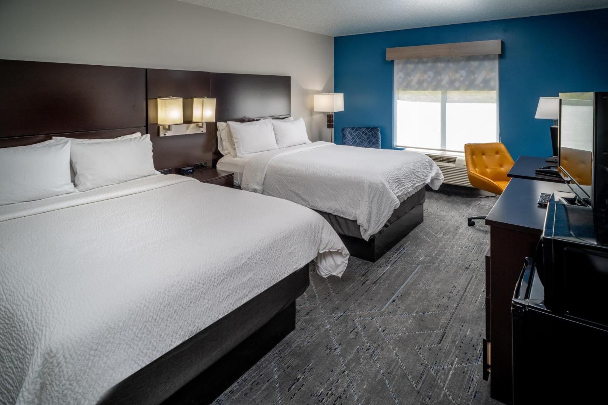 Holiday Inn Express & Suites Cross Lanes By Ihg Ngoại thất bức ảnh