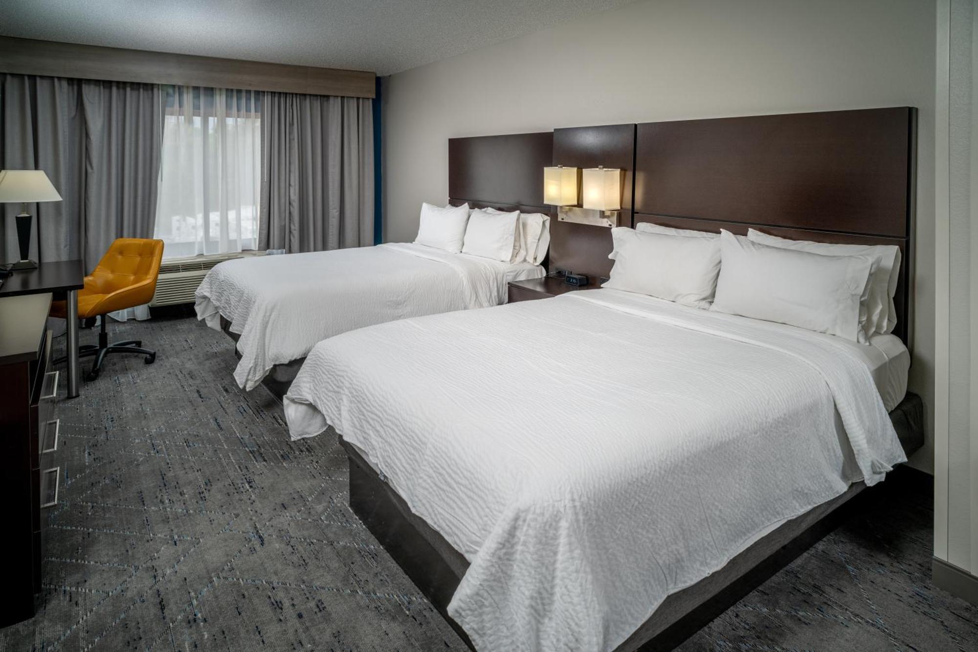 Holiday Inn Express & Suites Cross Lanes By Ihg Ngoại thất bức ảnh