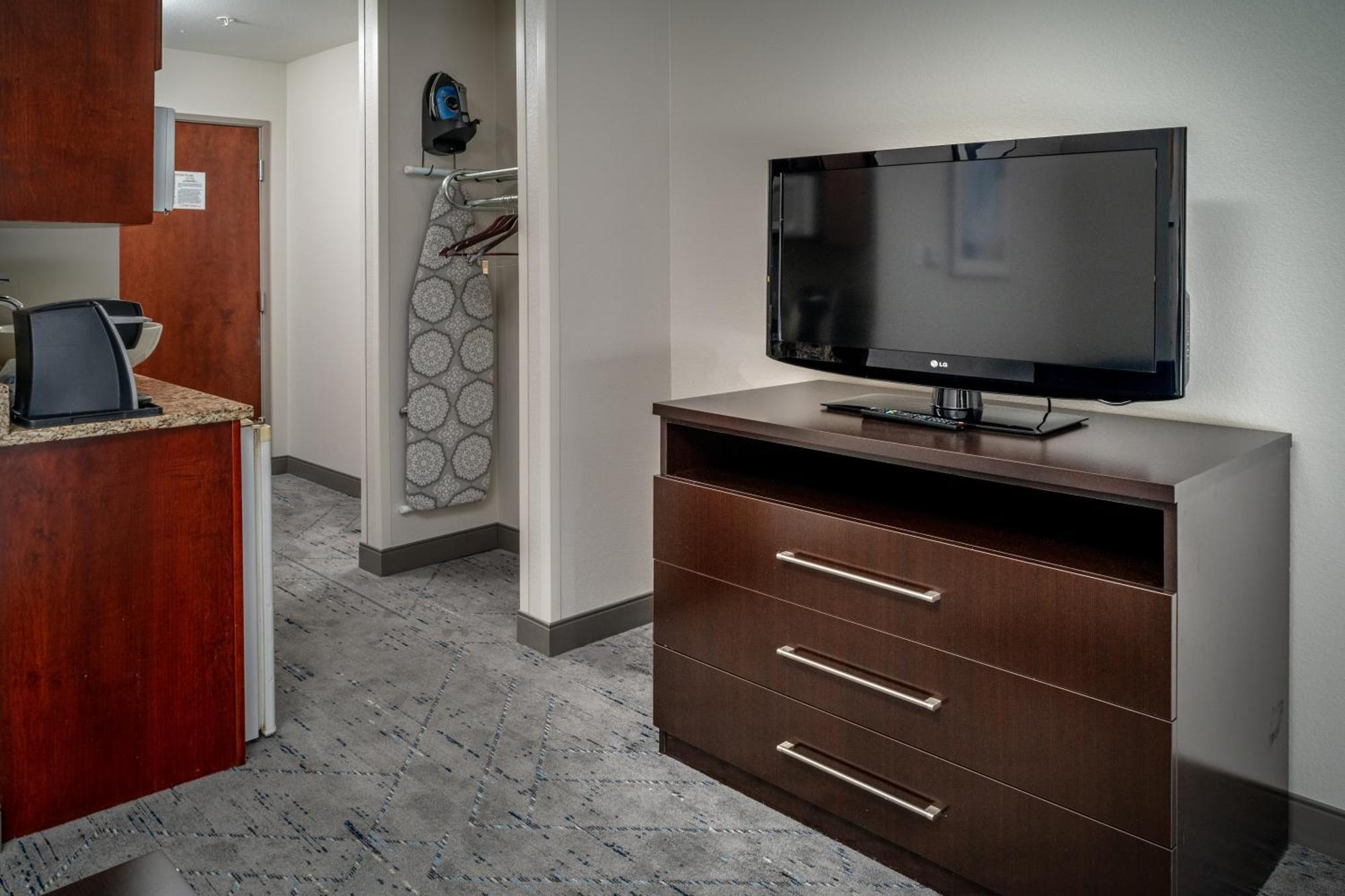 Holiday Inn Express & Suites Cross Lanes By Ihg Ngoại thất bức ảnh